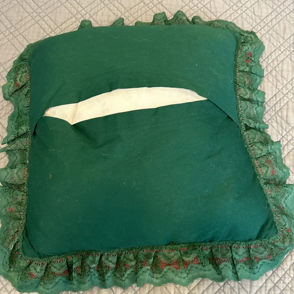 Vintage Old World Santa Reindeer Christmas Throw Pillow 18